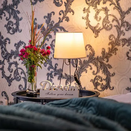 Apartment The Black & Retreat Brno